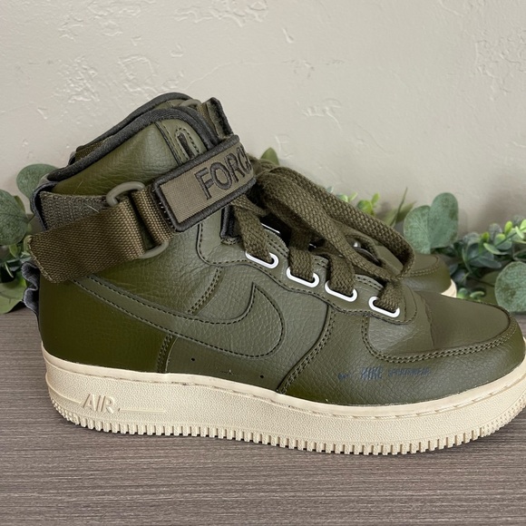 Nike Air Force 1 High Utility‎ Olive Canvas Womens Size 8 - Picture 1 of 1